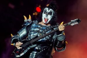 Gene Simmons: Οι KISS αποσύρθηκαν από σεβασμό στους θαυμαστές τους – «Πρέπει να ξέρεις πότε να κατεβαίνεις από τη σκηνή»