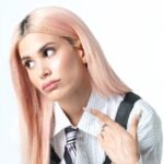 «Σαν Καπνός»: Η Mikay χτίζει το δικό της pop σύμπαν χωρίς σύνορα