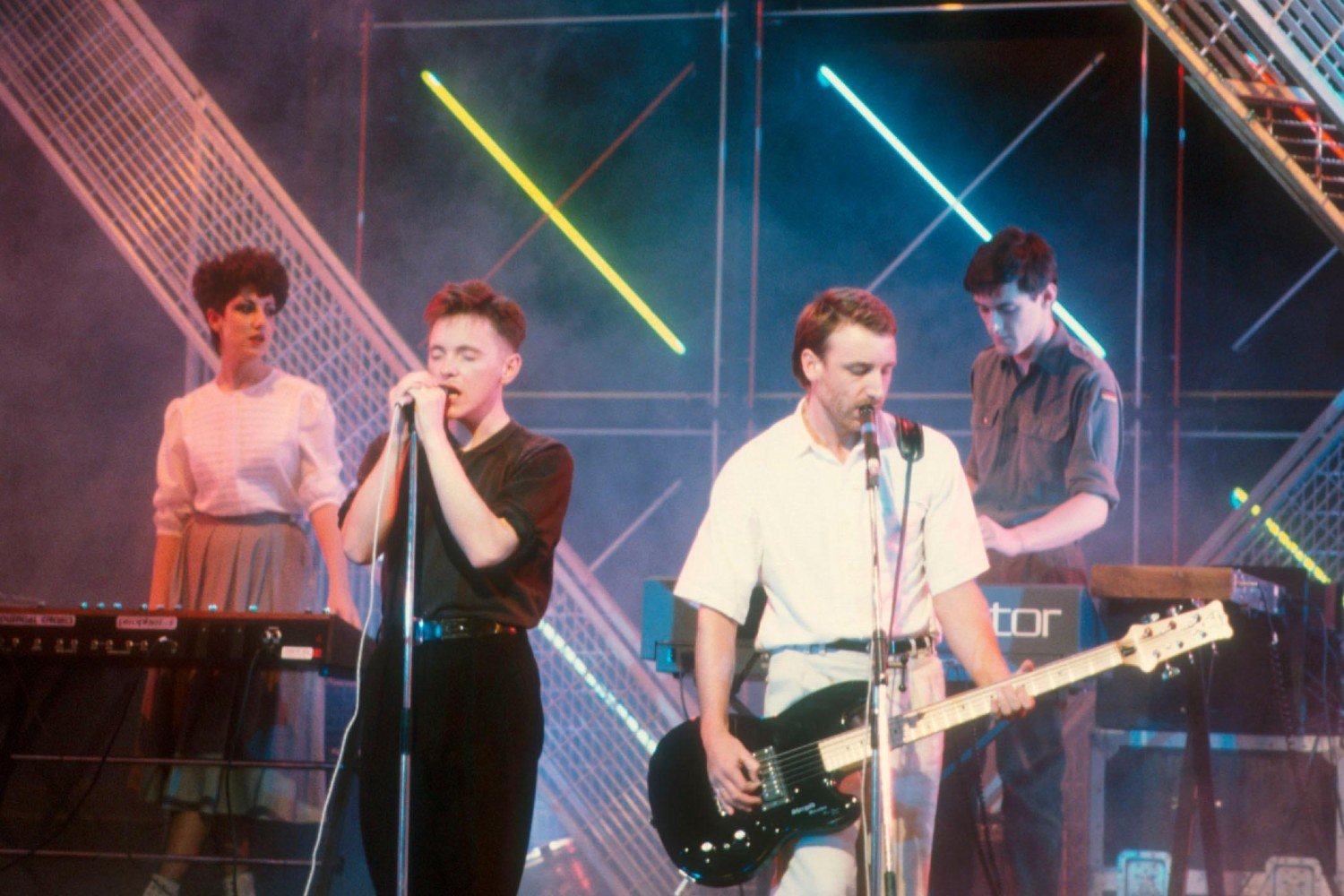 New Order: Ο Stephen Morris θυμάται τη χαοτική εμφάνισή τους στο «Top of the Pops»