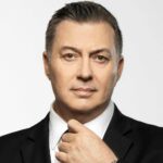 Νίκος Μακρόπουλος: Το τραγούδι – έκπληξη για τη σειρά «Η Κατάρα Της Τζέλας Δελαφράγκα»
