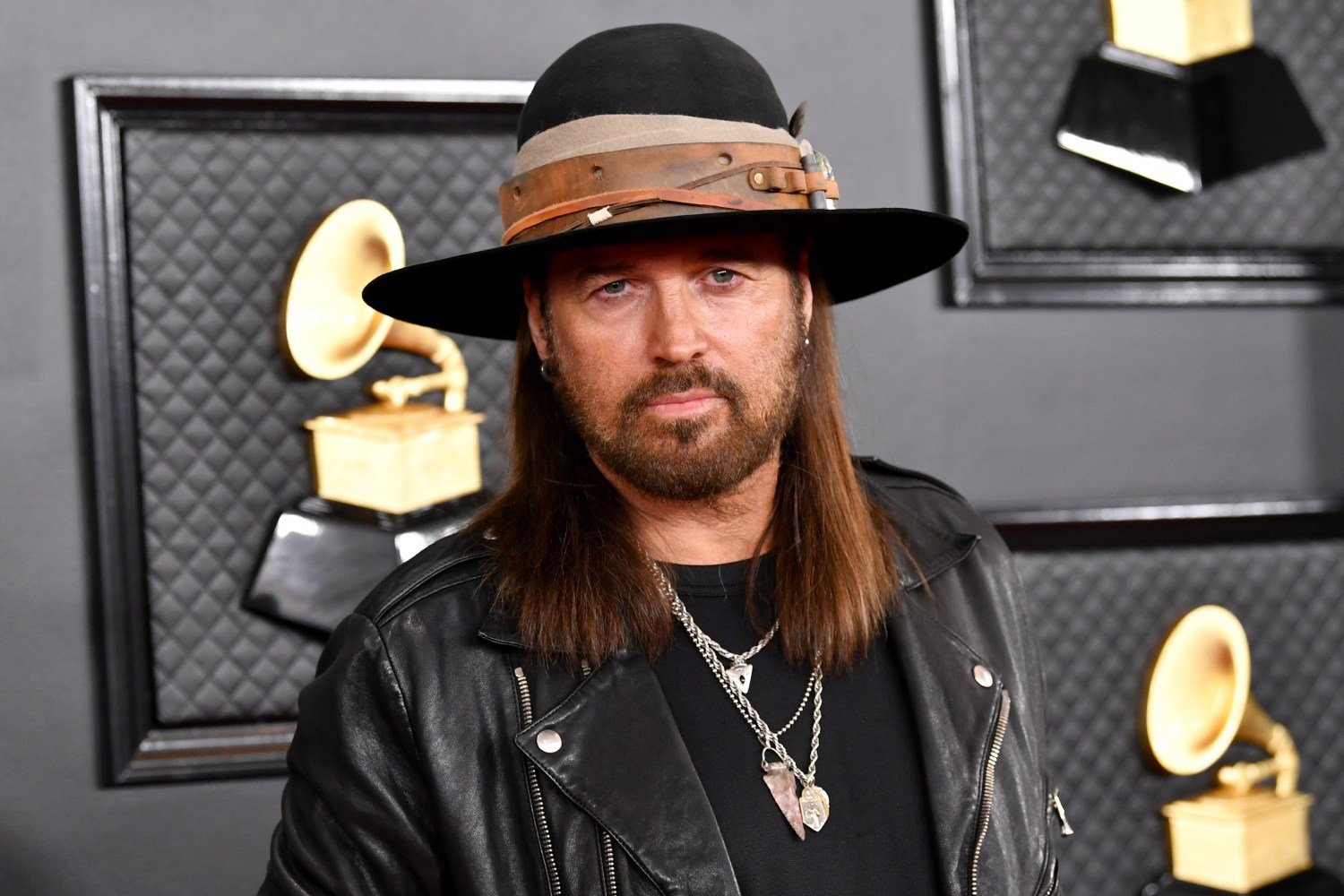 Ο Billy Ray Cyrus είναι «έκπληκτος» με την απουσία της  Beyoncé από τις υποψηφιότητες των CMA Awards
