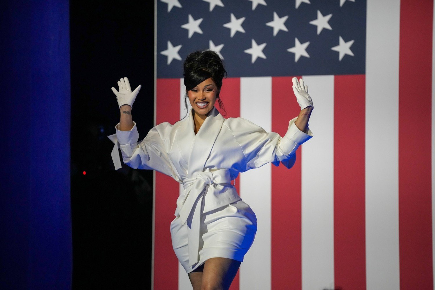 Η Cardi B δίνει τα εύσημα εκεί που πρέπει: «Αν δεν πάλευαν οι Αφροαμερικανοί, κανένας Λατίνος δεν θα προόδευε στην Αμερική»