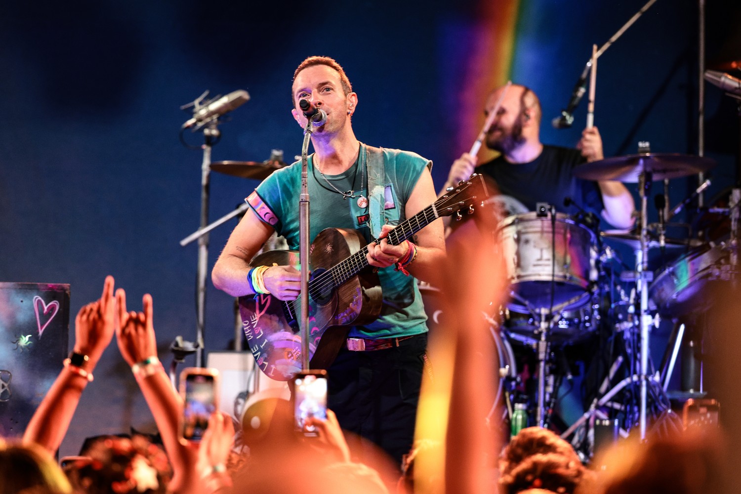 Coldplay: Στην Ινδία για τη μεγαλύτερη συναυλία στην ιστορία τους
