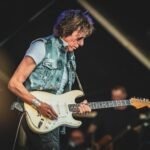 Jeff Beck: Σε δημοπρασία η συλλογή με τις κιθάρες του