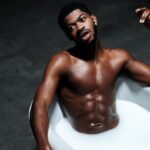 Ο Lil Nas X σπάει τα δεσμά του με το νέο single «Light Again»