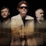 Οι Manic Street Preachers ανακοινώνουν το νέο άλμπουμ «Critical Thinking» και μοιράζονται το single «Hiding In Plain Sight»