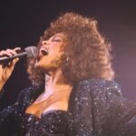 Whitney Houston: Σπάνια κοστούμια και προσωπικά αντικείμενα σε φιλανθρωπική δημοπρασία