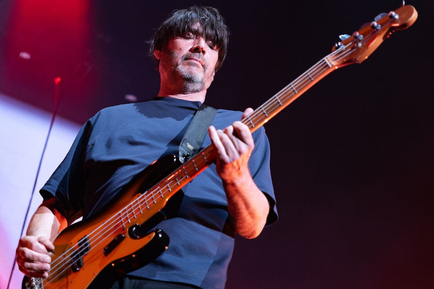 Alex James: «Οι Blur πρέπει να κάνουν στην άκρη για χάρη της επανένωσης των Oasis»
