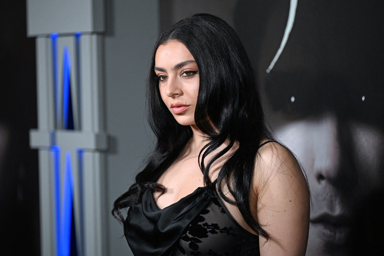 Gregg Araki: Η Charli XCX «είναι μία εκλεπτυσμένη σινεφίλ» – Η σχέση της με την έβδομη τέχνη