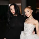 Charli XCX: Η συνεργασία με την Ariana Grande και οι συμβουλές που της έδωσε