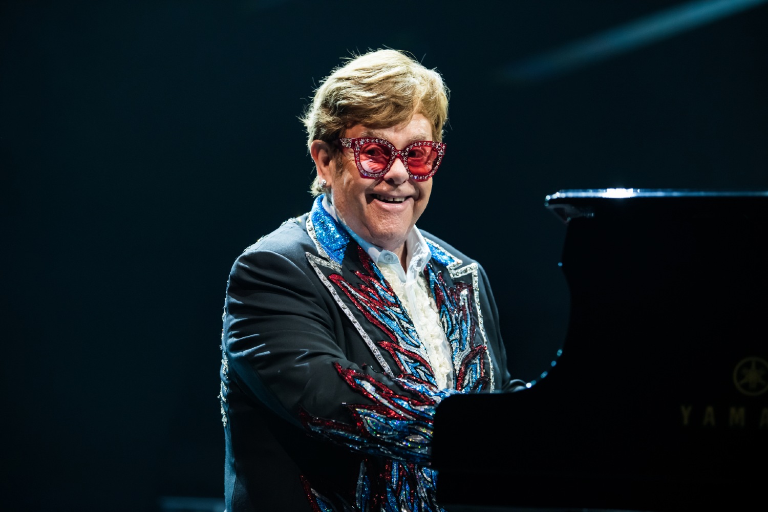 Elton John: Πώς συνεχίζει να γράφει μουσική παρά τα σοβαρά προβλήματα όρασης