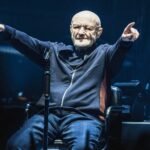 Phil Collins: «Δεν το περίμενα» – Η έκπληξη και η συγκίνηση για την ένταξή του στο Rock and Roll Hall of Fame