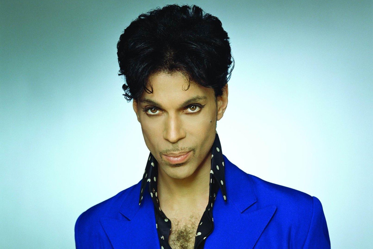 Prince: Το νέο άλμπουμ «Timeless» ενώνει πέντε δεκαετίες ιδιοφυΐας μέσα από 10 άγνωστα τραγούδια