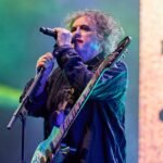 Ο Robert Smith των The Cure κατανοεί τις ανησυχίες της Chappell Roan για τους εμμονικούς θαυμαστές