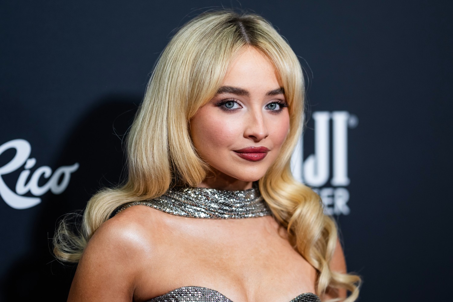 Sabrina Carpenter: «Δεν σκέφτομαι πια το δράμα με την Olivia Rodrigo» – Τι λέει για το «Drivers License»