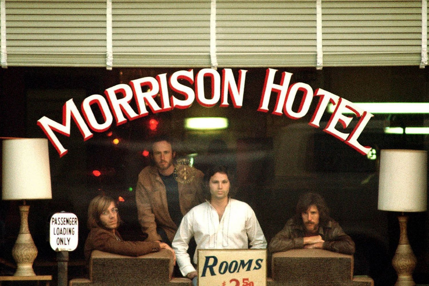 The Doors: Καταστράφηκε από πυρκαγιά το κτίριο του «Morrison Hotel»