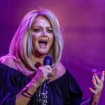 Πέθανε η Bonnie Tyler σε ηλικία 75 ετών – Σίγησε η φωνή του «Total Eclipse Of The Heart»