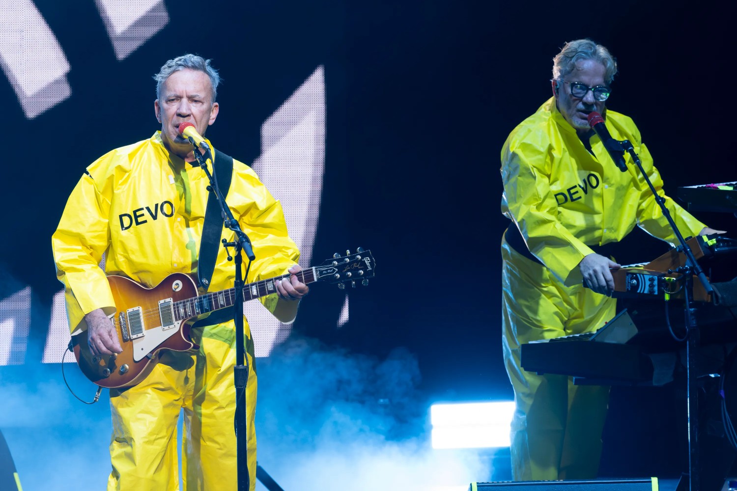 Devo: Ο Mark Mothersbaugh κερδίζει 1 εκατομμύριο δολάρια τον χρόνο από το MTV με ένα μόνο τραγούδι