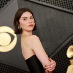Gracie Abrams: Το φλερτ με την υποκριτική και τα «μυστικά» νέα τραγούδια