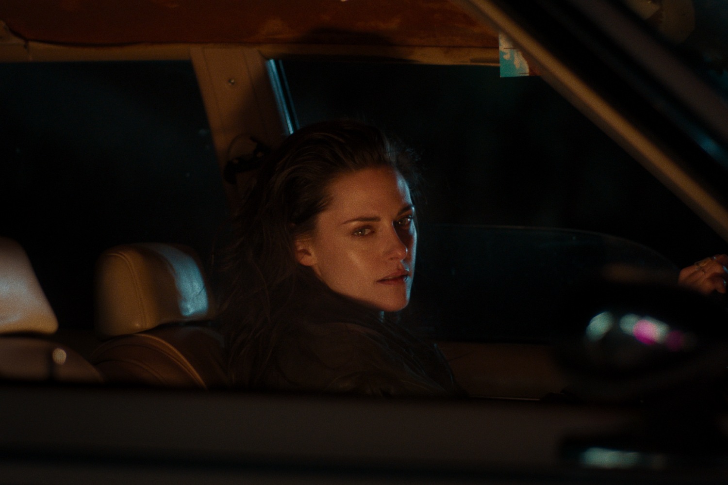 Η Kristen Stewart κυκλοφορεί το πρώτο τραγούδι της