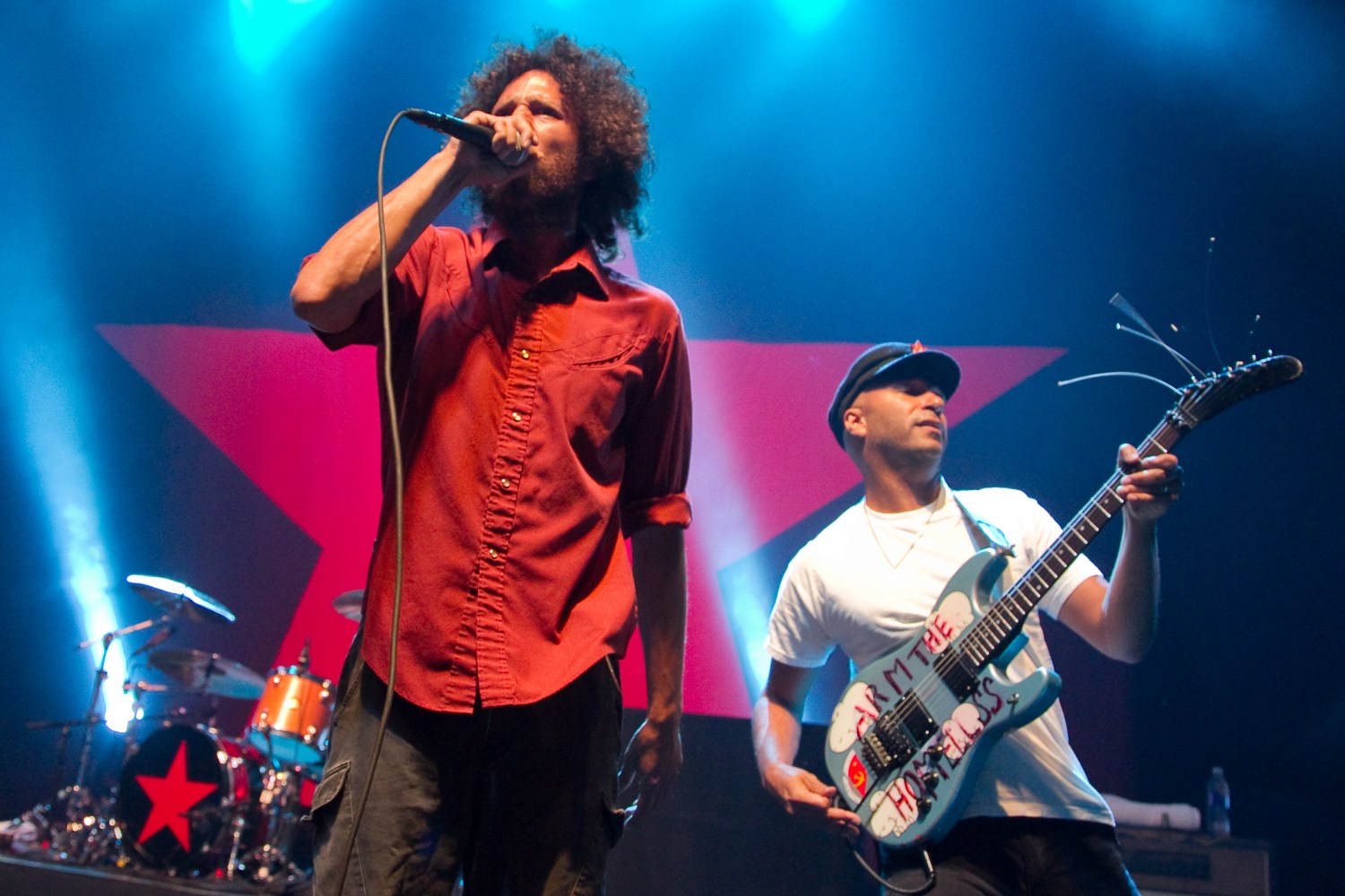 Οι Rage Against The Machine τέθηκαν υπό κράτηση από τη Μυστική Υπηρεσία των ΗΠΑ μετά την εμφάνισή τους στο «Saturday Night Live»