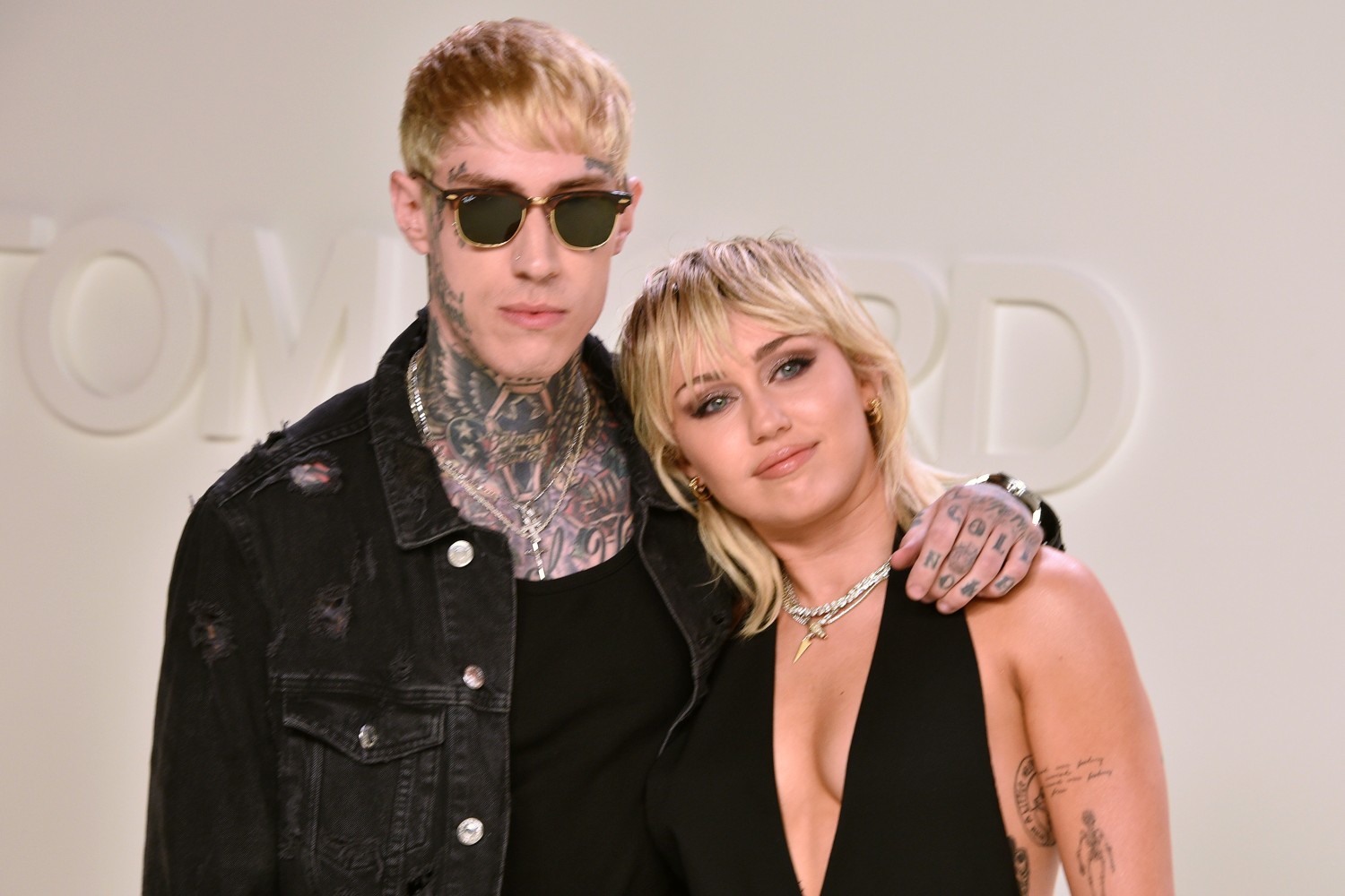 Ο Trace Cyrus και οι αδελφές του «ανησυχούν πραγματικά» για τον πατέρα τους Billy Ray Cyrus