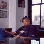 Jay-Z: 30 χρόνια «Reasonable Doubt» – Η Νέα Υόρκη υποκλίνεται στο άλμπουμ που γέννησε έναν μύθο