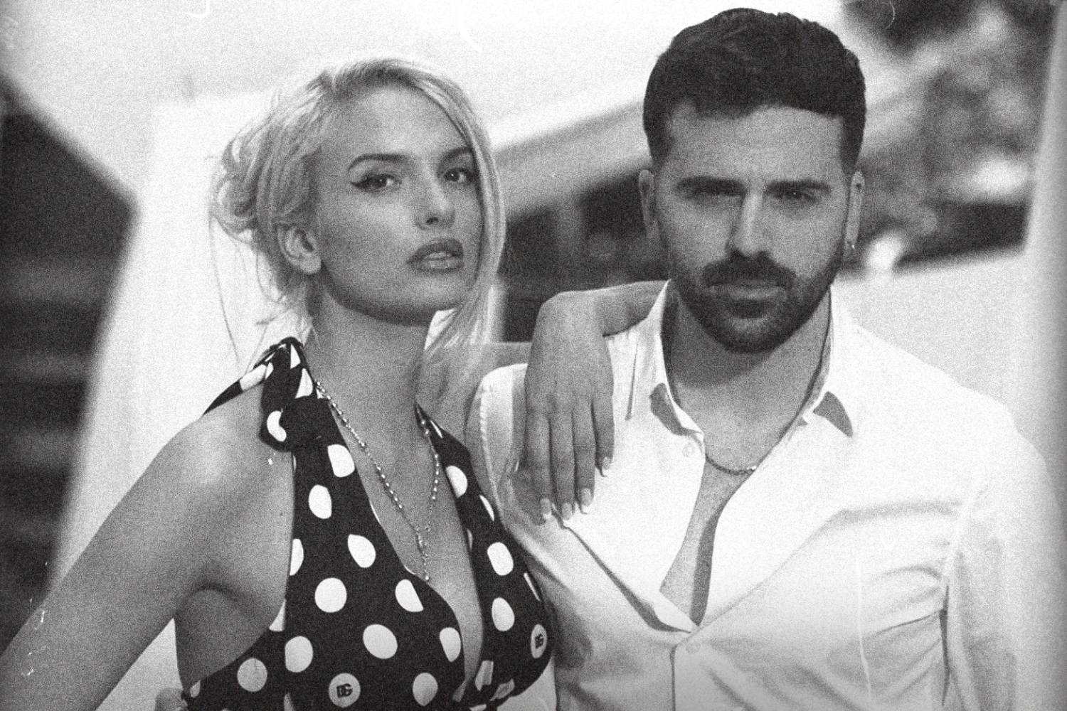 «Με Γεια Σου»: Κατερίνα Λιόλιου και Γιάννης Φακίνος ζωντανεύουν έναν έρωτα μίας άλλης εποχής