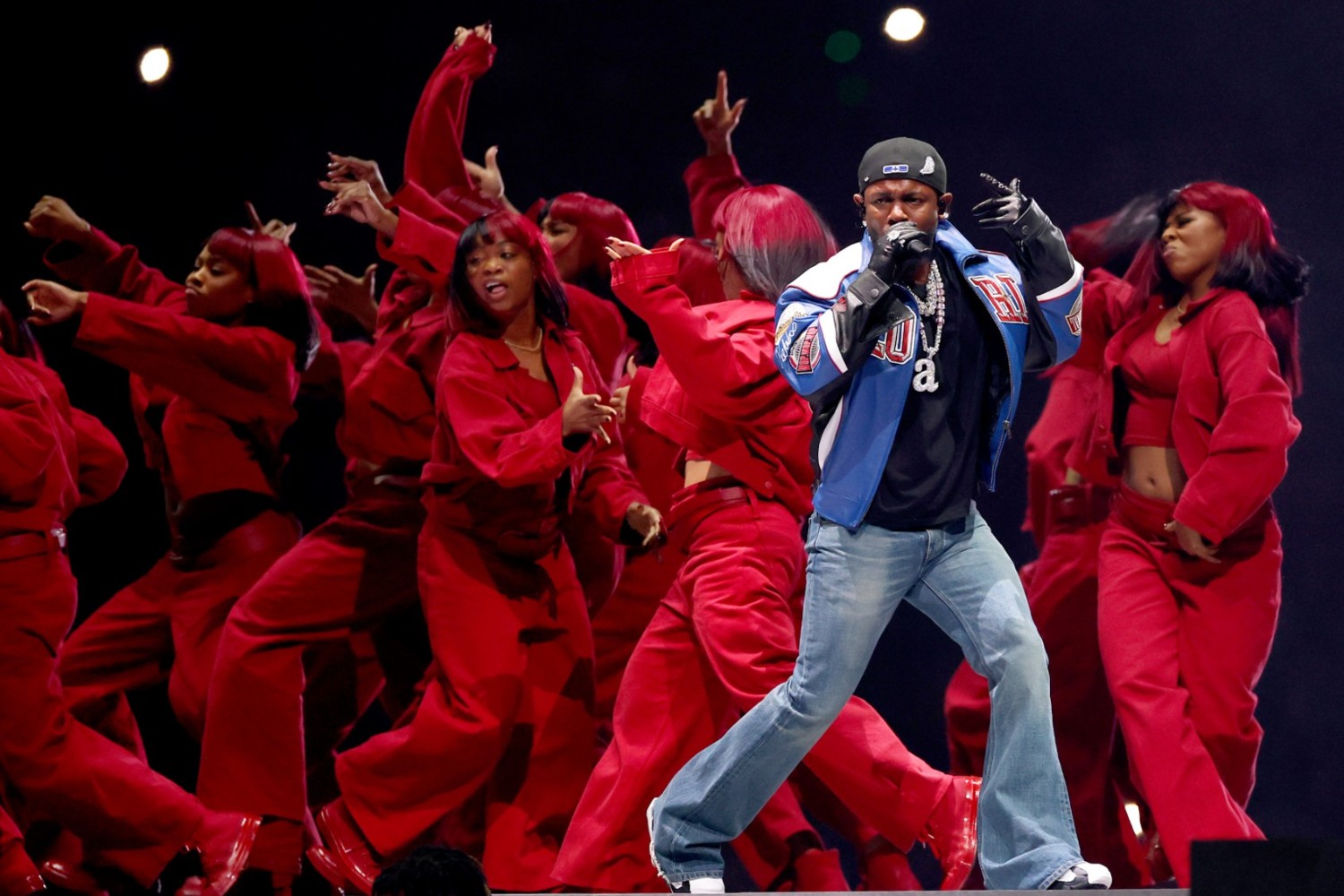 Kendrick Lamar: Πώς δημιουργήθηκε η εντυπωσιακή εμφάνισή του στο Super Bowl 2025