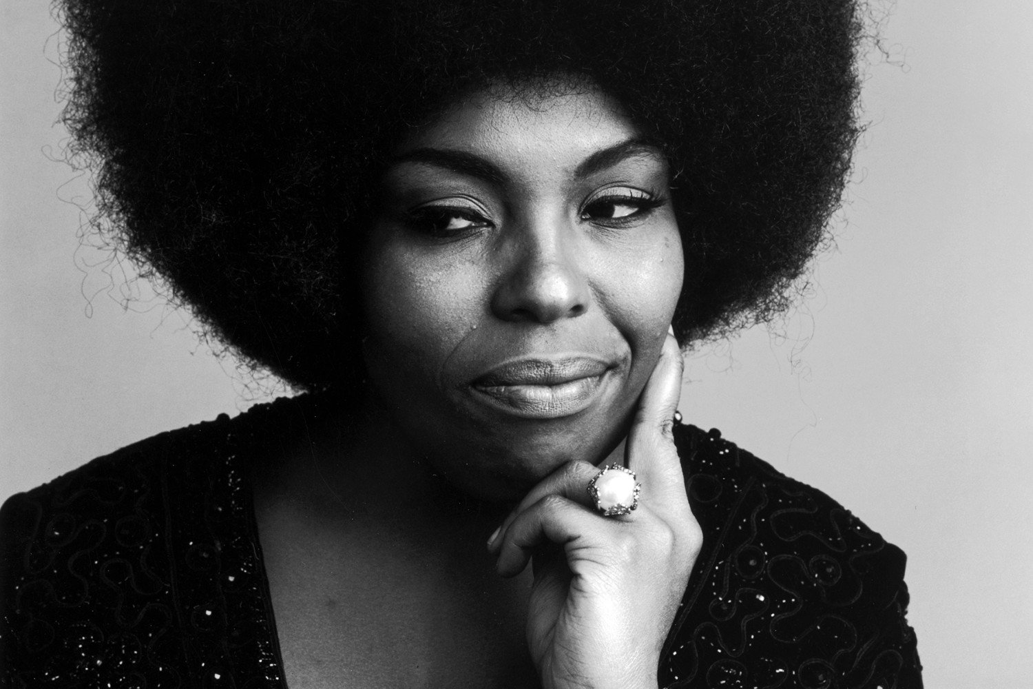 Η ημέρα που η Roberta Flack είπε «όχι» στον Clint Eastwood και άλλαξε την πορεία της μουσικής