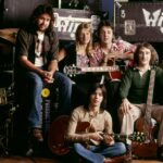 «Man On The Run»: Πώς ο Paul McCartney έμαθε να αγαπά τους Wings (και γιατί πρέπει να το κάνουμε κι εμείς)