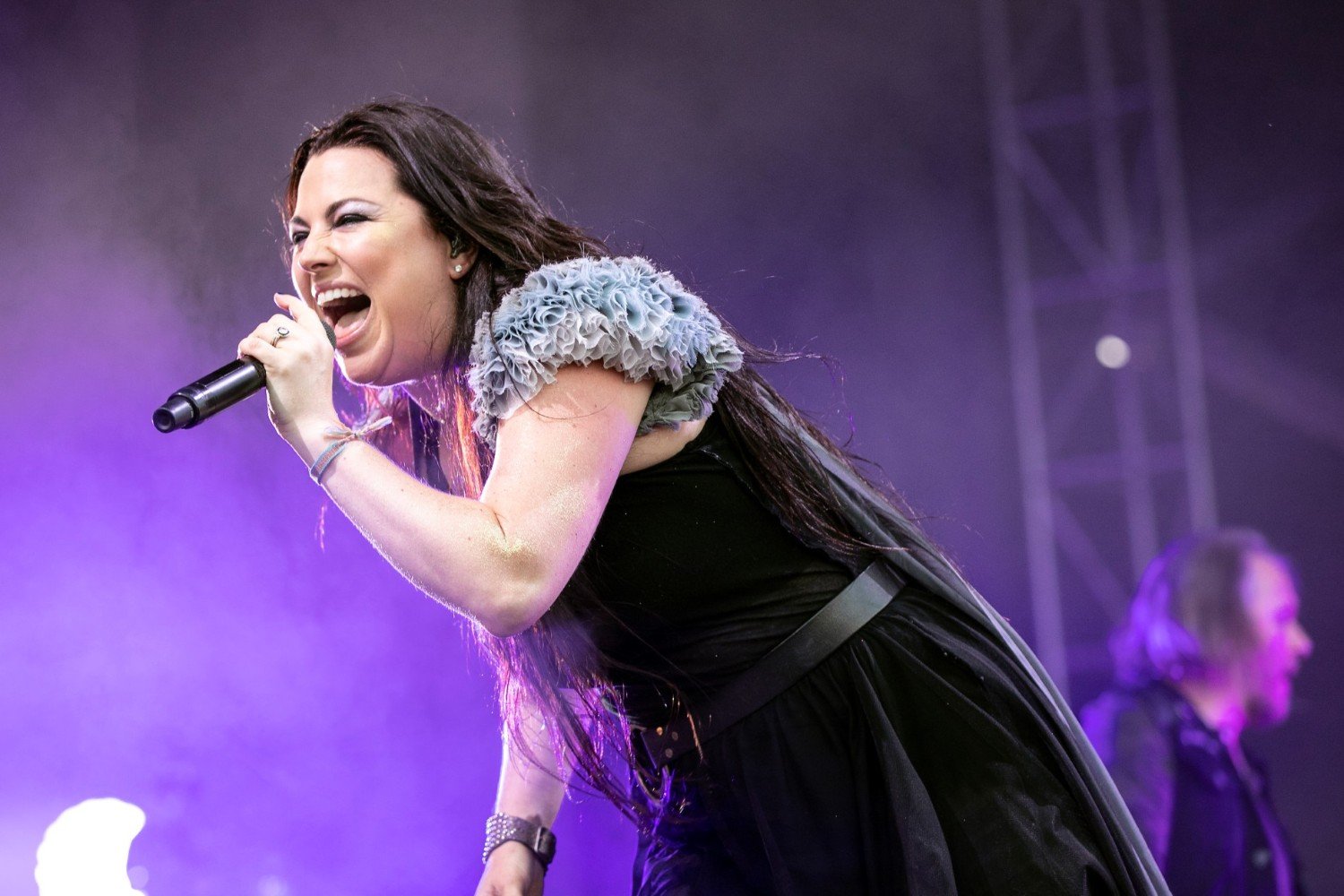 Amy Lee: «Οι γυναίκες στη rock και τη metal στηρίζουν η μία την άλλη» – Το μήνυμα γυναικείας αλληλεγγύης στην περιοδεία των Evanescence Amy Lee: «Οι γυναίκες στη rock και τη metal στηρίζουν η μία την άλλη» – Το μήνυμα γυναικείας αλληλεγγύης στην περιοδεία των Evanescence