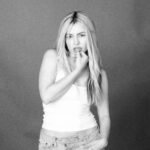 Ava Max: Η σοκαριστική βλάβη στις φωνητικές χορδές και η θαυματουργή ανάρρωση