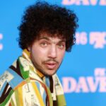 Benny Blanco: «Έχω το μουσικό γούστο 15χρονης» – Το μυστικό πίσω από τις μεγαλύτερες pop επιτυχίες