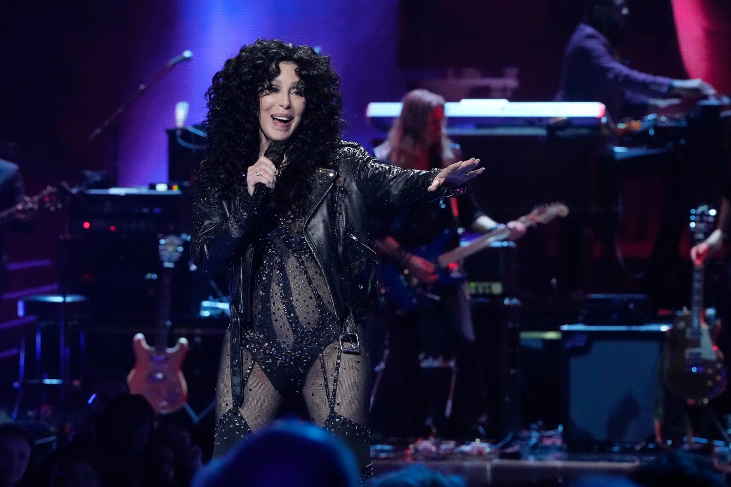 Cher: Το μυστικό πίσω από την αδιαμφισβήτητη διαχρονικότητά της