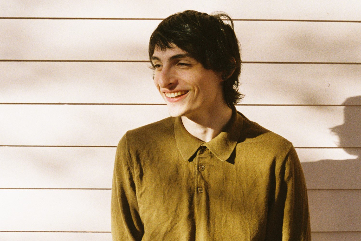 Ο Finn Wolfhard του «Stranger Things» σκηνοθετεί George Harrison – Το πρώτο video του «Give Me Love (Give Me Peace On Earth)» μετά από 50 χρόνια