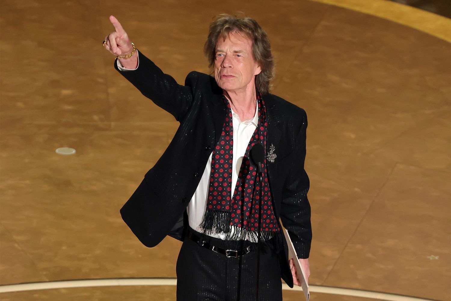 Ο Mick Jagger σε ρόλο – έκπληξη στη Σικελία – Παίζει τον πατέρα του Josh O’Connor στη νέα ταινία της Alice Rohrwacher