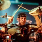Rush: Geddy Lee και Alex Lifeson παρέδωσαν τεράστια δωρεά την ανέγερση μνημείου για τον Neil Peart