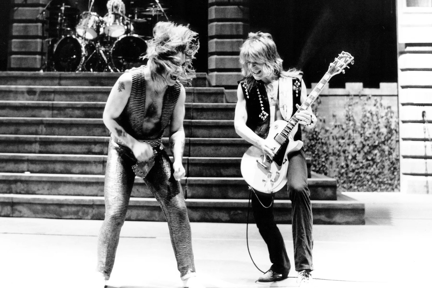 Ο Ozzy Osbourne τιμά τον Randy Rhoads στην 43η επέτειο του θανάτου του Ο Ozzy Osbourne τιμά τον Randy Rhoads στην 43η επέτειο του θανάτου του