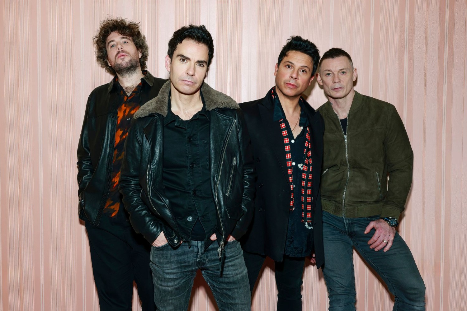 Οι Stereophonics αφήνουν το αποτύπωμά τους με το νέο άλμπουμ «Make ’em Laugh, Make ’em Cry, Make ’em Wait».