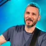Αλκίνοος Ιωαννίδης: «Μετά το έγκλημα στα Τέμπη πήρα την απόφαση να φύγουμε από την Ελλάδα«»