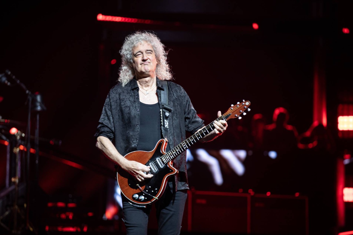 Brian May: Γιατί οι Queen δεν θα εμφανιστούν ποτέ στο Glastonbury – Μια σύγκρουση αρχών για τη ζωή των ασβών