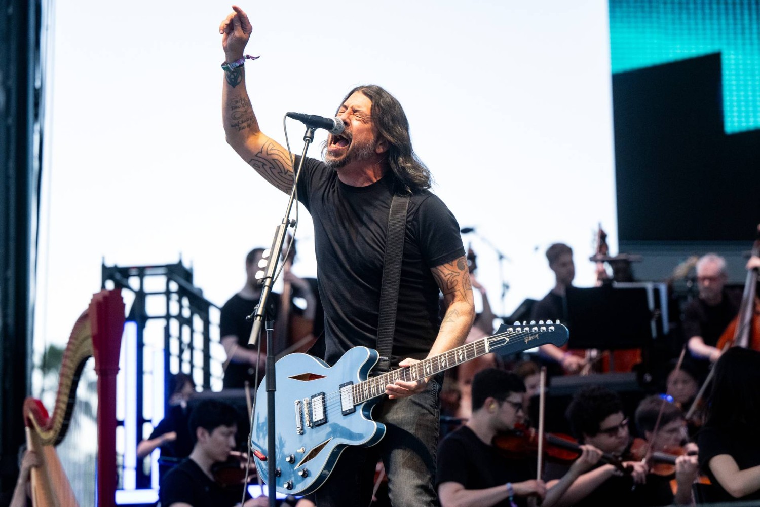 Οι Foo Fighters γίνονται support act των AC/DC για μία μόνο βραδιά – Το παιδικό όνειρο του Dave Grohl
