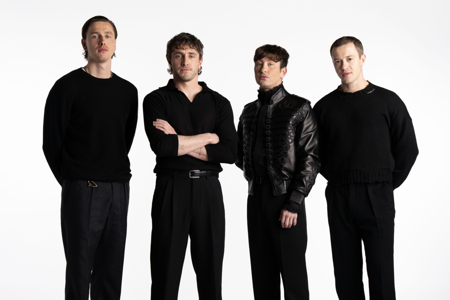 Beatles: Harris Dickinson, Paul Mescal, Joseph Quinn και Barry Keoghan φέρνουν ξανά στη ζωή το εξώφυλλο του «Abbey Road» για τις ταινίες του Sam Mendes