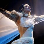 Η Lady Gaga ορκίζεται να συνεχίσει να τραγουδά για τα επόμενα 20 χρόνια: «Θα είμαι εδώ ό,τι κι αν γίνει»