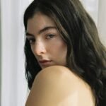 «Ένιωθα παγιδευμένη»: Η Lorde περιγράφει τη μάχη της με την ταυτότητα φύλου