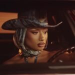 «Πες μου πού και πότε»: Η Megan Thee Stallion δηλώνει πανέτοιμη για όλα στο «Whenever»