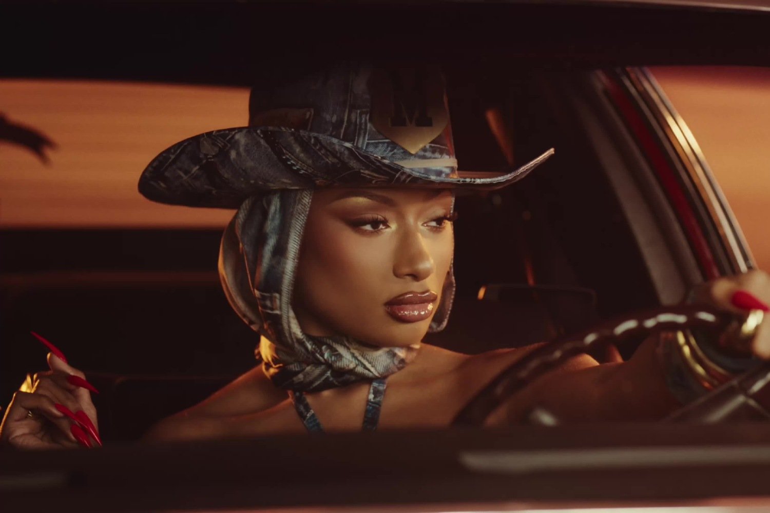 «Πες μου πού και πότε»: Η Megan Thee Stallion δηλώνει πανέτοιμη για όλα στο «Whenever»