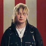 Ο Michael Clifford των 5 Seconds of Summer δείχνει τον πιο αληθινό εαυτό με το νέο single «Give Me A Break!»