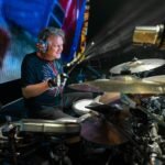 Def Leppard: Η δύσκολη μάχη του Rick Allen με τις πληγές της βίαιης επίθεσης του 2023